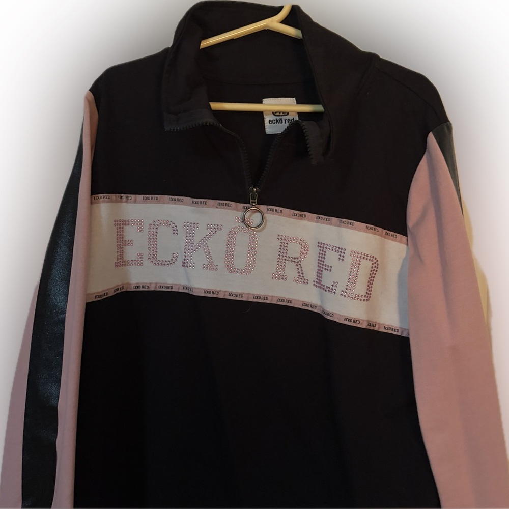 Ecko Red Quarter-Zip Sweatshirt
Pink & Black - XL ✨ Y2K